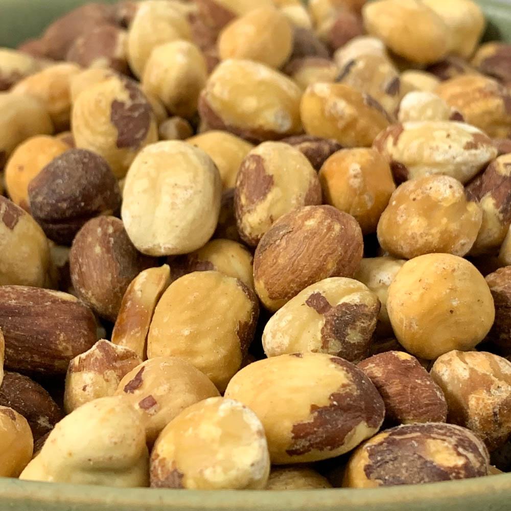 Bio-geröstete Haselnüsse